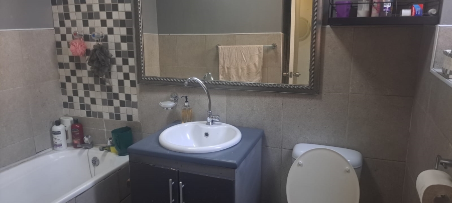 4 Bedroom Property for Sale in Woodstock Western Cape